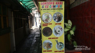 Wisata Kuliner Lontong Kari di Bandung, Enak!