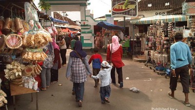 Wisata Religi, Ziarah ke Makam Sunan Bonang & Sunan Drajat