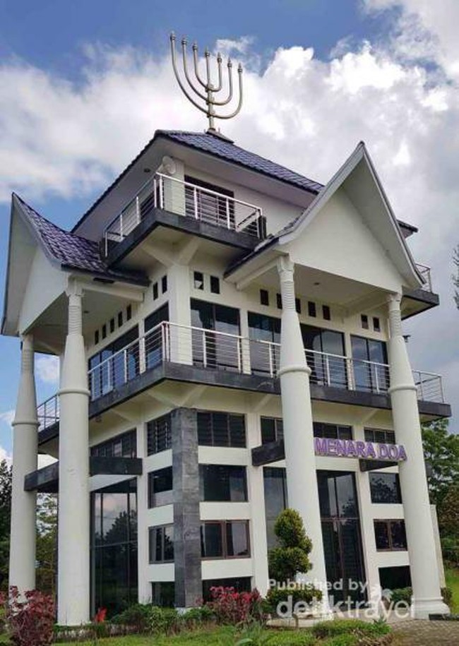 Wisata Rohani ke Rumah Doa Bukit Gibeon