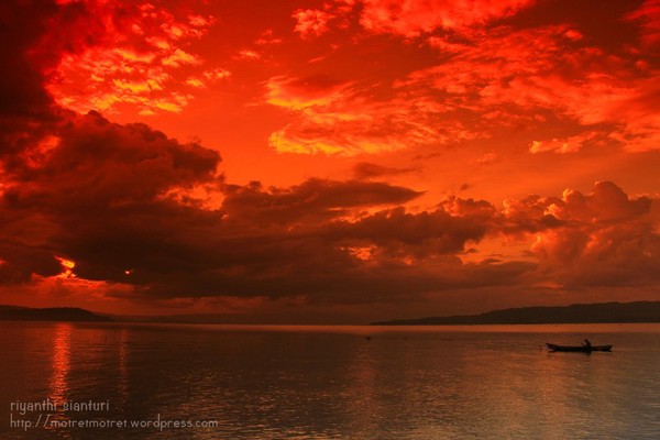 Wow Ternyata Danau Toba Punya Pantai Mempesona