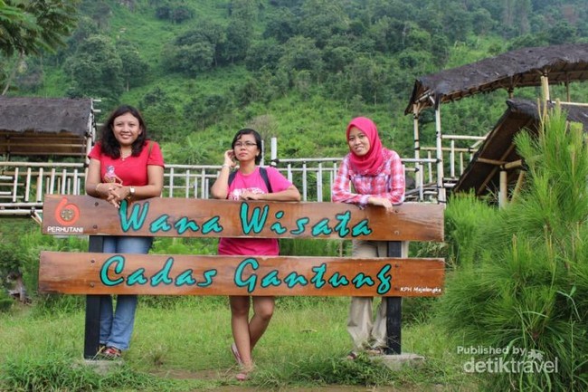 Yang Cakep di Majalengka: Cadas Gantung