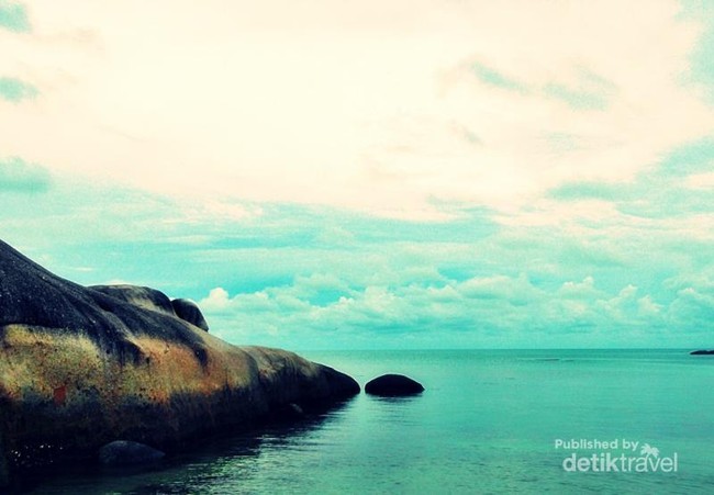 Yang Cantik dari Belitung, Pantai Penyabong