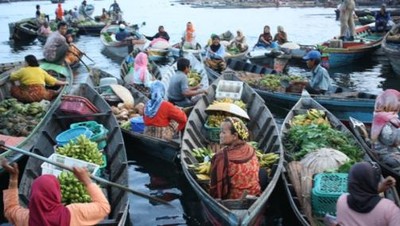 Yang Mengapung Di Atas Sungai Barito