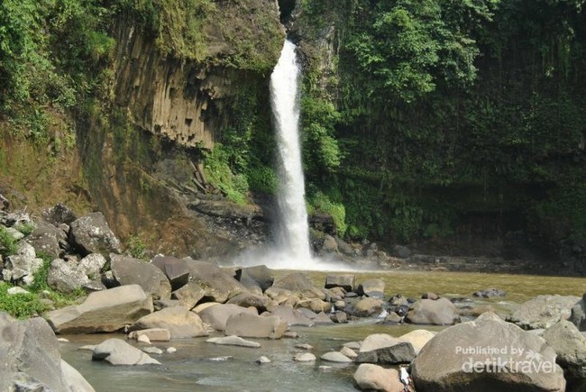 Yang Segar-segar di Bogor: Curug Lontar