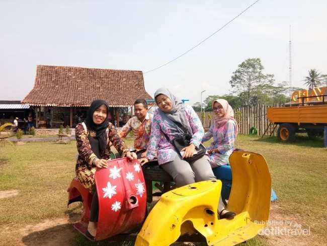 Yuk, Ngabuburit di Taman Rongsokan Paling Hits se-Magelang
