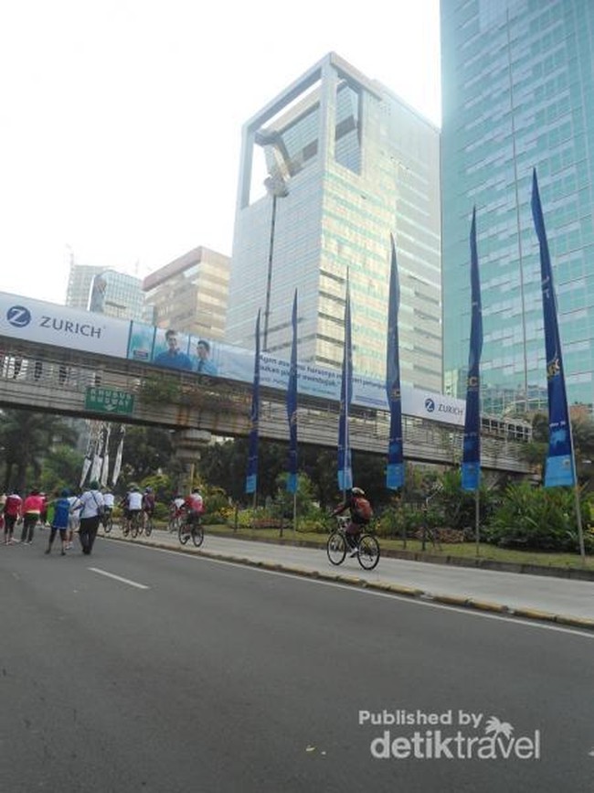Yuk, Olahraga Pagi di Car Free Day Jakarta