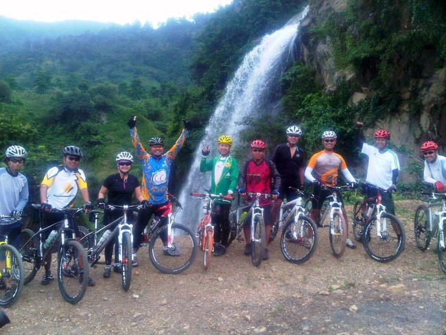 Yuk! Rasakan Serunya Gowes ke Curug Bojong Koneng