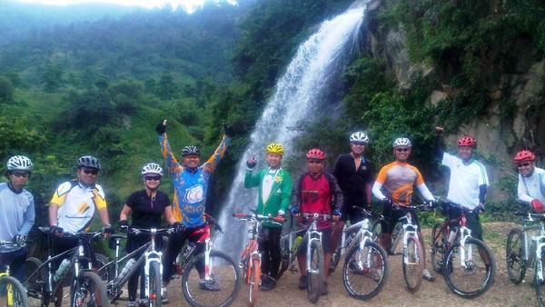 Yuk! Rasakan Serunya Gowes ke Curug Bojong Koneng