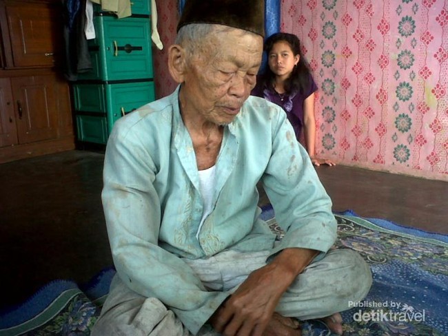 Ziarah Makam Ma Eroh, Pahlawan Lingkungan yang Terlupakan