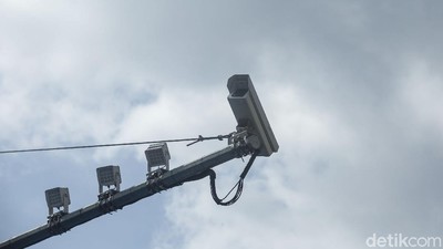 Izin Komandan, CCTV E-TLE Kok Menghadap Langit?