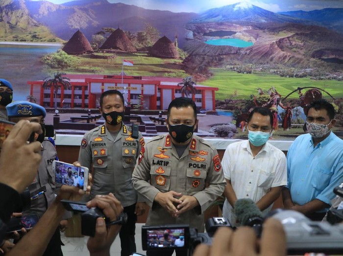 Kapolda Nusa Tenggara Timur (NTT) Irjen Lotharia Latif usai pertemuan dengan KPU-Bawaslu setempat dan Orient P Riwu Kore.
