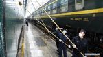 Mengintip Proses Kereta Mandi di China