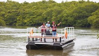 Selain bermain di air, masih banyak aktivitas lain yang bisa dilakukan traveler. Di antaranya, ATV di kawasan hutan atau mengelilingi hutan mangrove. (dok.Treasure Bay Bintan)