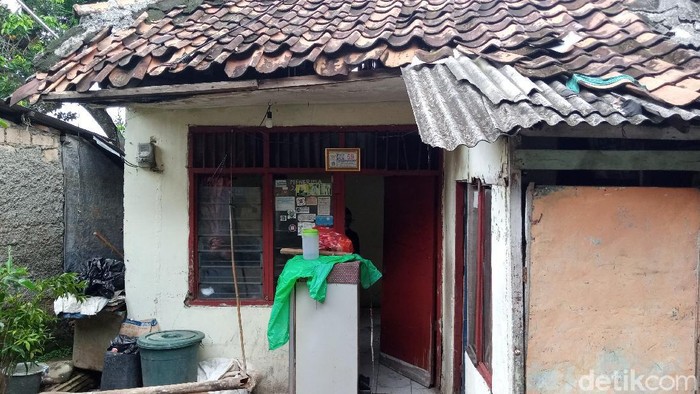 Kondisi rumah di Pejaten Timur Jaksel yang rusak akibat longsor