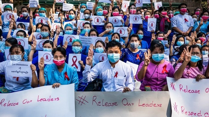 Kudeta militer di Myanmar: Gerakan perlawanan meluas, dosen dan mahasiswa ikut berdemo