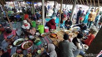 Pasar ini berada di Desa Ringinanom, Kecamatan Tempuran, Kabupaten Magelang, Jawa Tengah atau berada di pinggir Jalan Tempuran menuju Borobudur. (Eko Susanto/detikTravel)