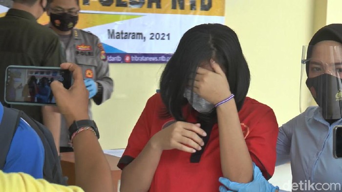 Pelaku penganiayaan bocah 10 tahun di Lombok Barat (Faruk Nickyrawi/detikcom)