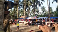 Camat Cimanggu Hadi Fatoni membenarkan tarkam voli itu digelar di wilayahnya. Namun, dia mengklaim belum mendapat laporan apapun dari panitia hingga desa setempat terkait adanya turnamen bola voli tersebut.