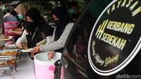 Founder Gerbang Sedekah Syifa Kamaliyah mengatakan, bagi-bagi makanan gratis di Terminal Cicaheum sudah dilakukan sejak dua tahun lalu dan digelar setiap Hari Jumat.