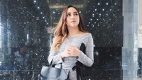 Salmafina Sunan juga memutuskan untuk melepas hijab setelah bercerai dari Taqy Malik pada 2019. Foto: Dok. Instagram/salmafinasunan