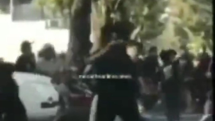 Screenshot viral pengeroyokan di Medan (dok. Istimewa)