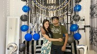 Youtuber Maell Lee yang dikenal dengan slogan bukan kaleng-kaleng ini diketahui sudah menghapus semua foto sang istri dari galeri instagramnya. Belum jelas apa alasan utama dari gugatan cerai yang dilayangkan Maell Lee.  Foto: instagram @intanratnajuwitaa
