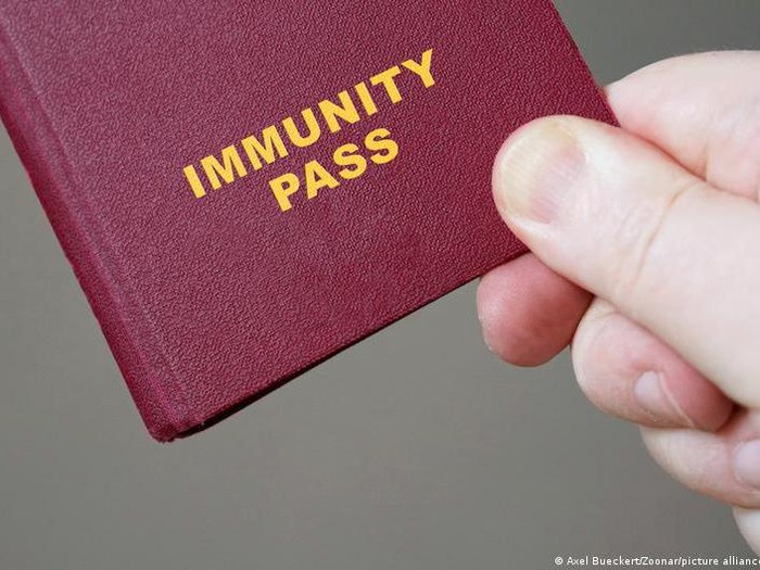 Swedia dan Denmark Siapkan Paspor Digital Vaksinasi Covid-19