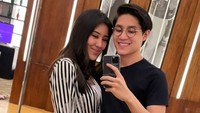 Usai Rassy memposting kedekatan dirinya dengan sang kekasih, banyak netizen yang patah hati. Dok. Instagram/teukurassya