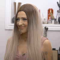 Aku tidak suka alisnya aku terlihat aneh aku terlihat seperti wanita dewasa dan aku tidak menyukainya sama sekali, katanya.       Foto: YouTube Truly