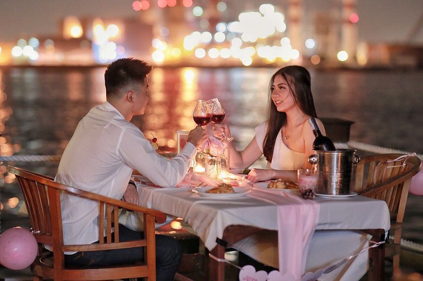 5 Resto Pinggir Pantai Ini Tawarkan Suasana Romantis
