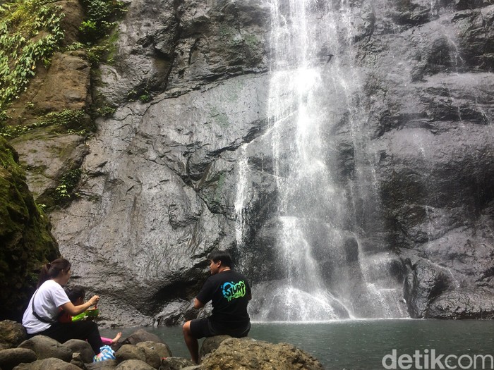 Air Terjun Tamasapi Mamuju