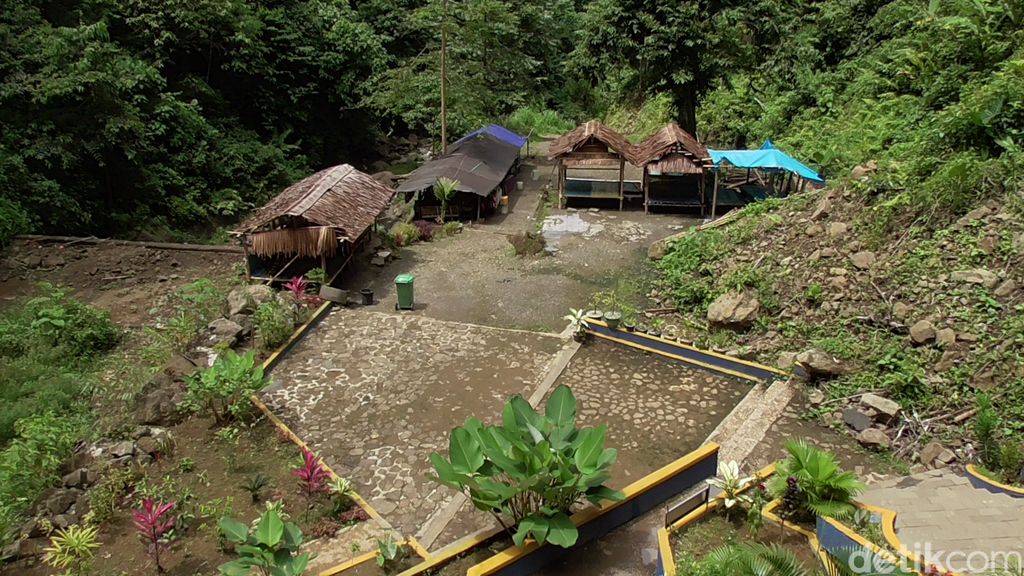 Air Terjun Tamasapi Mamuju