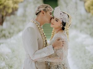 Kemesraan Ali Syakieb dan Margin Wieheerm Usai Nikah