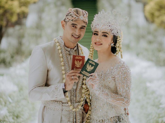 Margin Wieheerm Dulu Minta Foto Bareng Kini Nikah Dengan Ali Syakieb