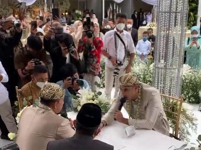 Ali Syakieb menikah