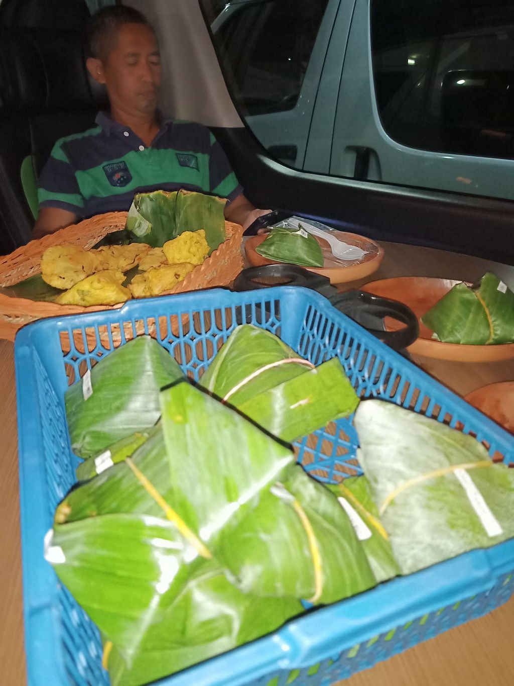 Seru! Di Yogyakarta Bisa Makan Nasi Kucing sambil Keliling Malioboro