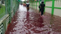 Banjir di Jalan Pelita III terjadi sejak pukul 08.00 WIB.