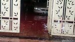 Aneh, Banjir Berwarna Merah Rendam Pekalongan