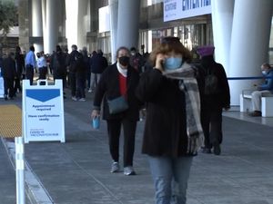 Fasilitas Vaksinasi Covid-19 Massal Hadir di Amerika Serikat