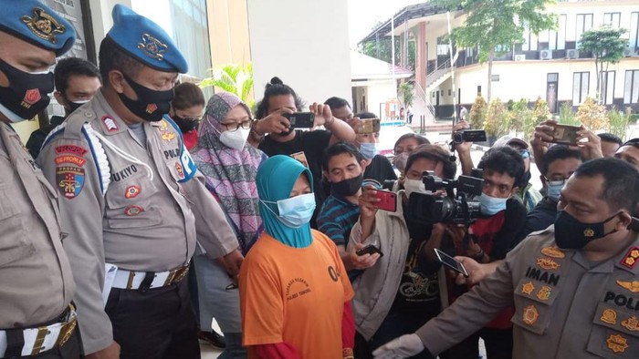 Istri yang bakar suami di Ciputat ditangkap polisi