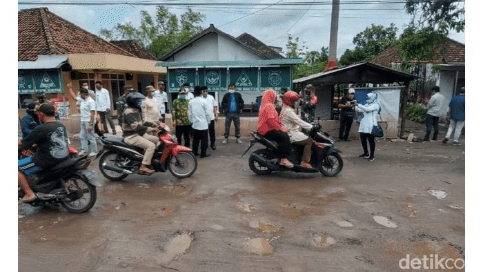 jalan berlubang di sidoarjo