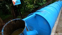 Seperti pengolahan Bio Gas dari kotoran sapi ini salah satunya. Kita bisa tahu dan mempelajarinya dengan melihat proses pengolahannya disini.