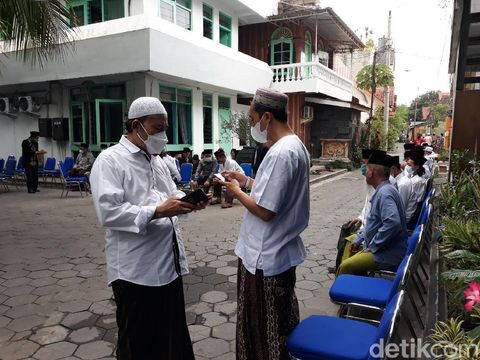 KH Atabik Ali meninggal dunia, begini suasana di Kompleks Pondok Pesantren Krapyak, Kemantren Sewon, Kabupaten Bantul, Sabtu (6/2/2021).