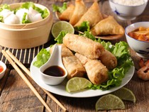 Pria Ini Geram Lumpia Buatan Istrinya Disebut Tak Autentik