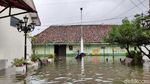 Penampakan Banjir yang Merendam Kota Lama Semarang