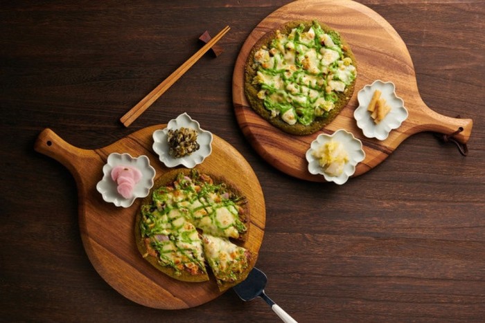 Pizza Matcha yang Gurih Creamy Ini Dibuat Gerai Teh 189 Tahun