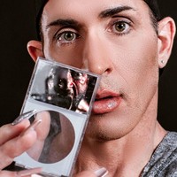 Namun semakin hari tampak ada perubahan dalam penampilannya. Dari sejumlah fotonya pada awal Januari, tampak fitur wajahnya yang lebih feminin.  Foto: dok. Instagram