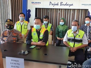 Bandara Banyuwangi Buka Dua Posko soal Gunung Raung Erupsi