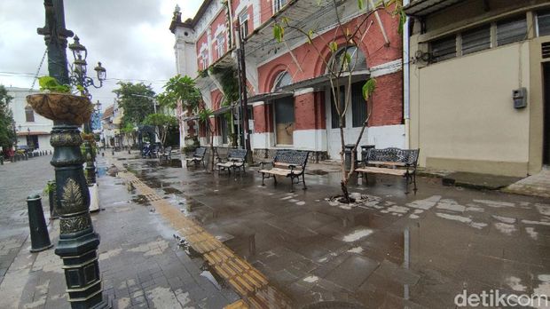 Banjir di Semarang surut, Kota Lama tak lagi tergenang, Minggu (7/2/2021)