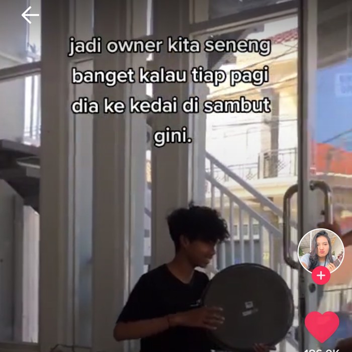 Pemilik Kedai Kopi Ini Jadi Bahan Candaan Karyawan Iseng Pemilik Kedai Kopi Ini Jadi Bahan Candaan Karyawan Iseng